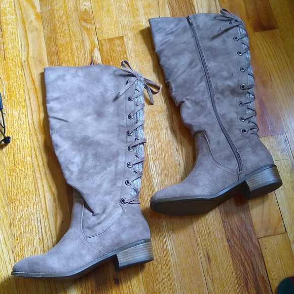 3/$15 Sale NWOT Lace up boots - Picture 2 of 8